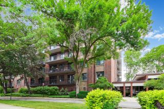 9558 Gross Point Road A605, Skokie, IL 60076