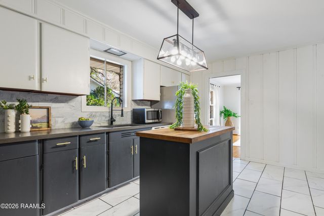 325 Oak Street, Lafayette, LA 70506