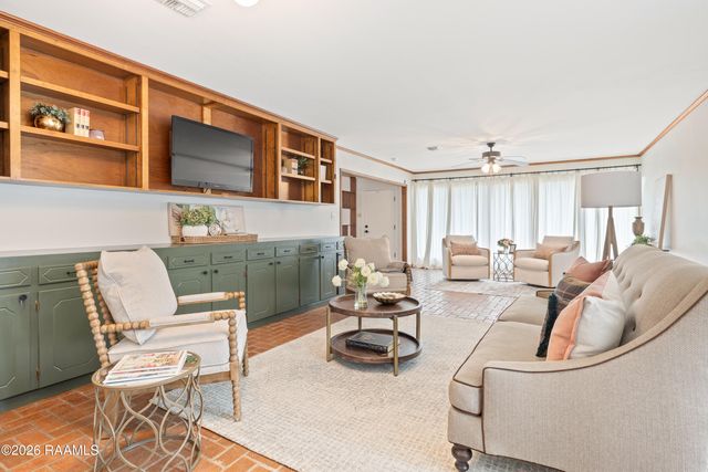 325 Oak Street, Lafayette, LA 70506