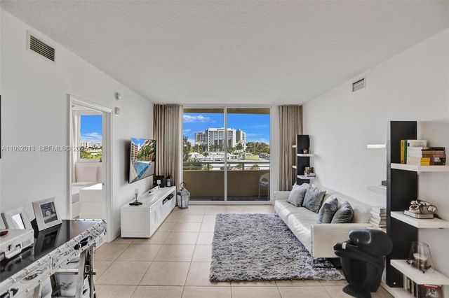 18800 NE 29th Ave 403, Aventura, FL 33180