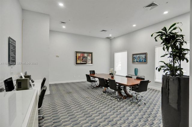 18800 NE 29th Ave 403, Aventura, FL 33180