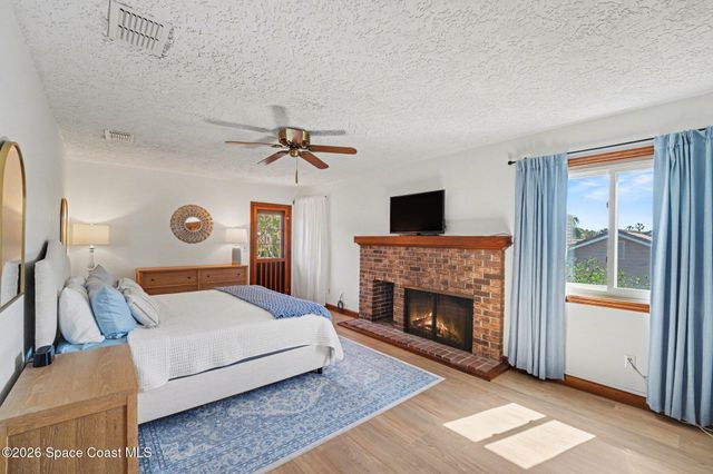 568 Rio Casa Drive N, Indialantic, FL 32903