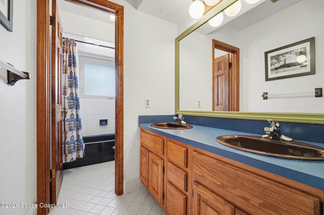 568 Rio Casa Drive N, Indialantic, FL 32903