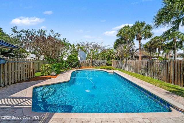 568 Rio Casa Drive N, Indialantic, FL 32903