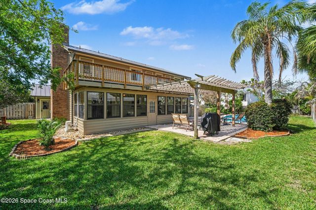 568 Rio Casa Drive N, Indialantic, FL 32903