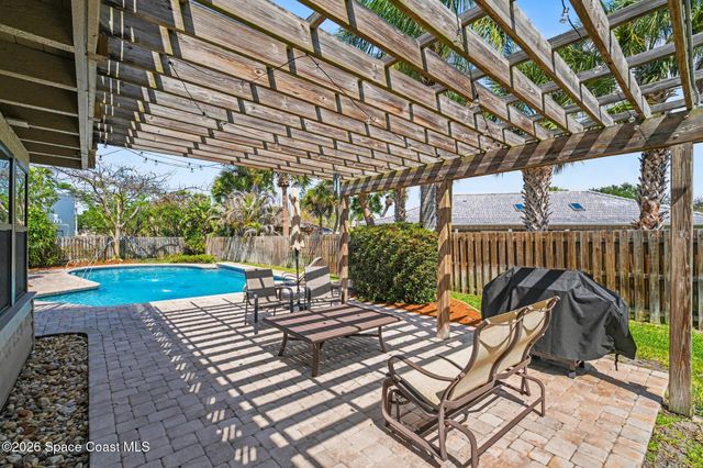 568 Rio Casa Drive N, Indialantic, FL 32903