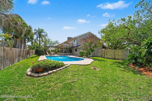 568 Rio Casa Drive N, Indialantic, FL 32903