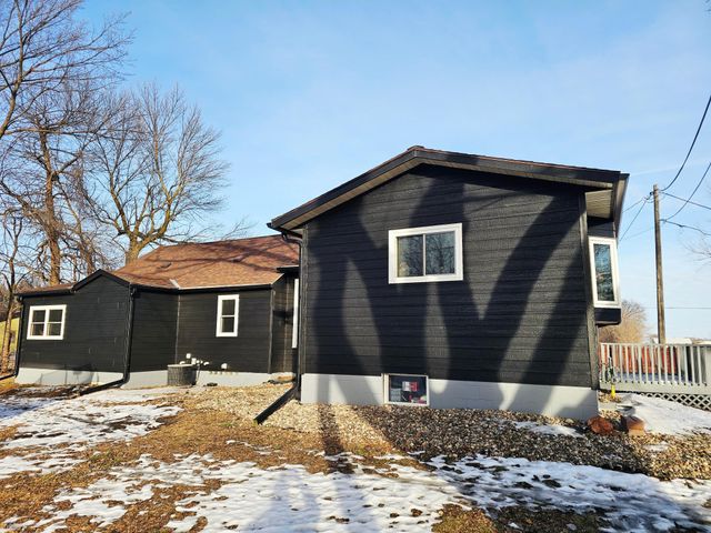 1309 Porter Road, Montevideo, MN 56265