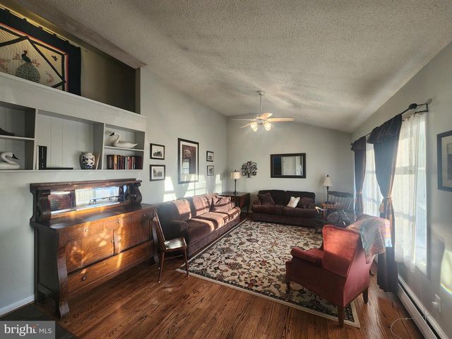 103 MAIN ST, Akron, PA 17501