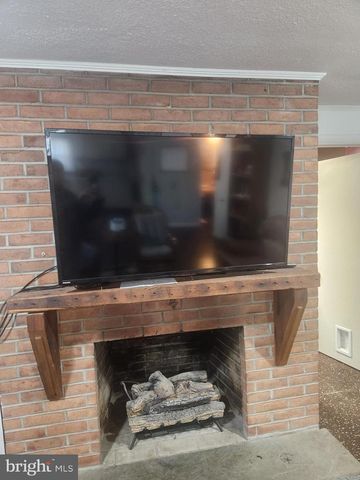 103 MAIN ST, Akron, PA 17501