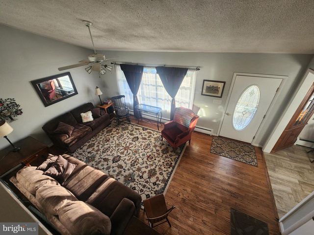 103 MAIN ST, Akron, PA 17501