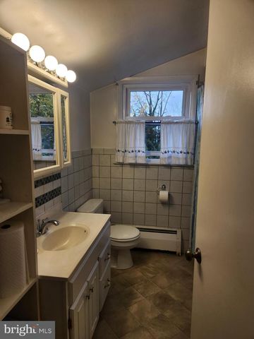 103 MAIN ST, Akron, PA 17501