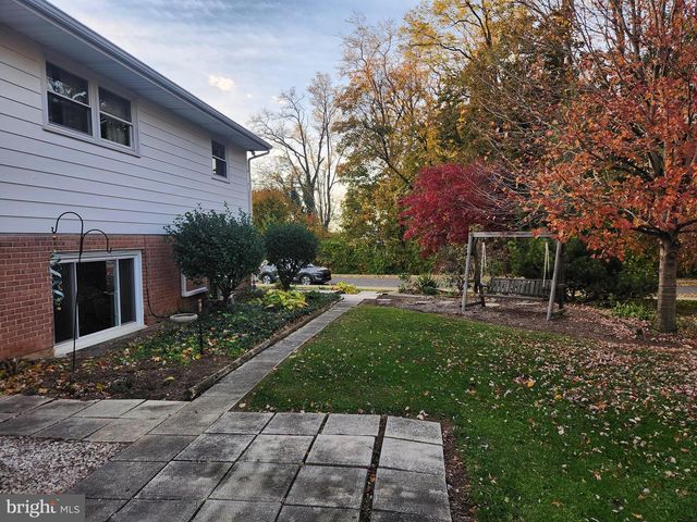 103 MAIN ST, Akron, PA 17501