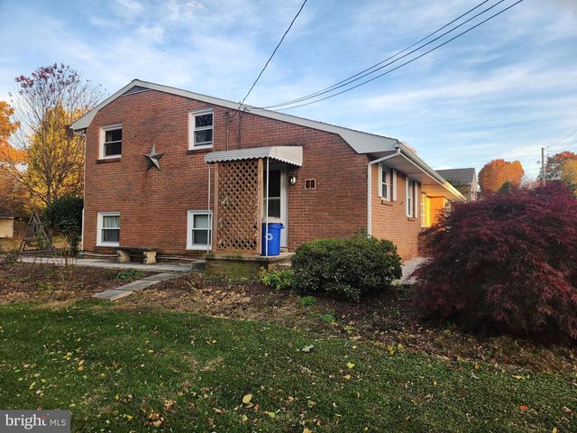 103 MAIN ST, Akron, PA 17501