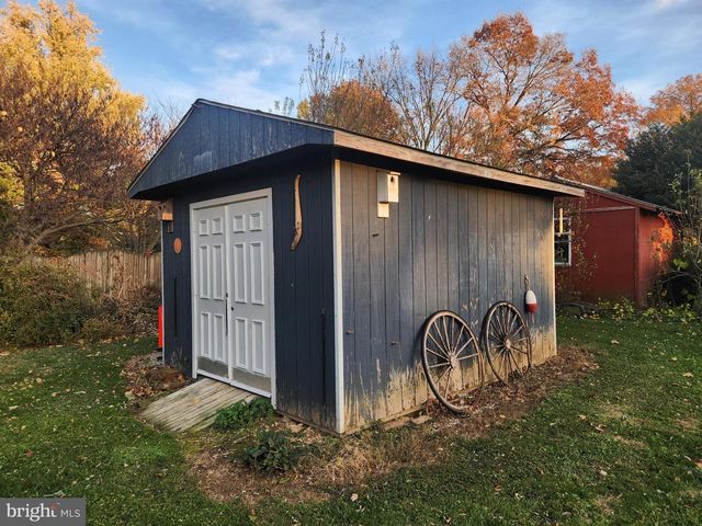 103 MAIN ST, Akron, PA 17501