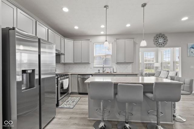 9133 Thames Drive, Avon, IN 46123