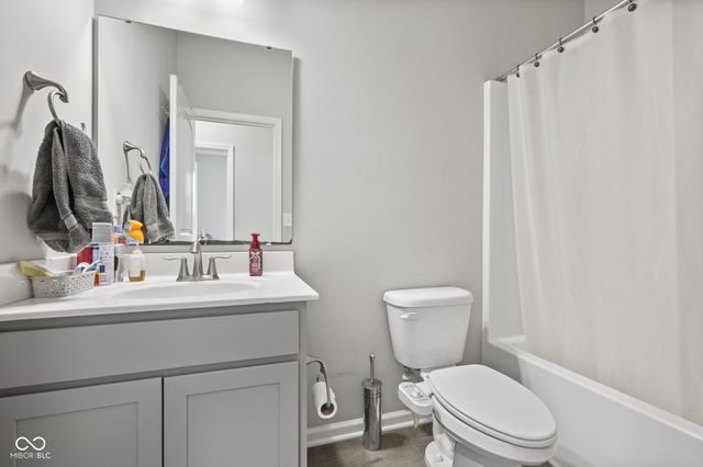 9133 Thames Drive, Avon, IN 46123