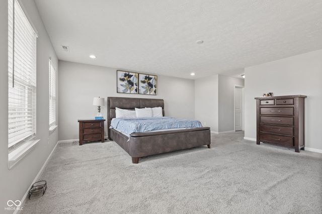 9133 Thames Drive, Avon, IN 46123