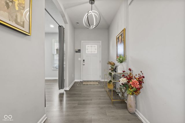 9133 Thames Drive, Avon, IN 46123