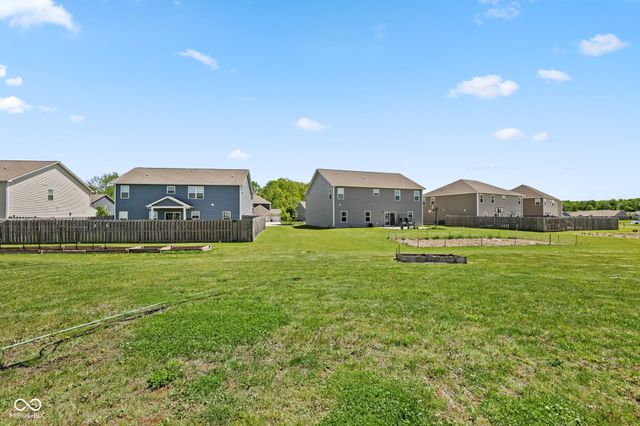 9133 Thames Drive, Avon, IN 46123