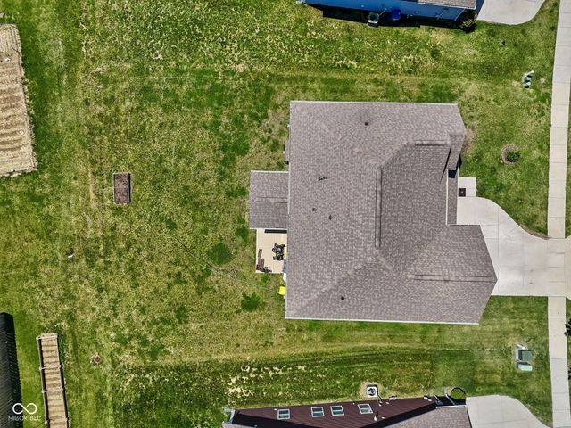 9133 Thames Drive, Avon, IN 46123