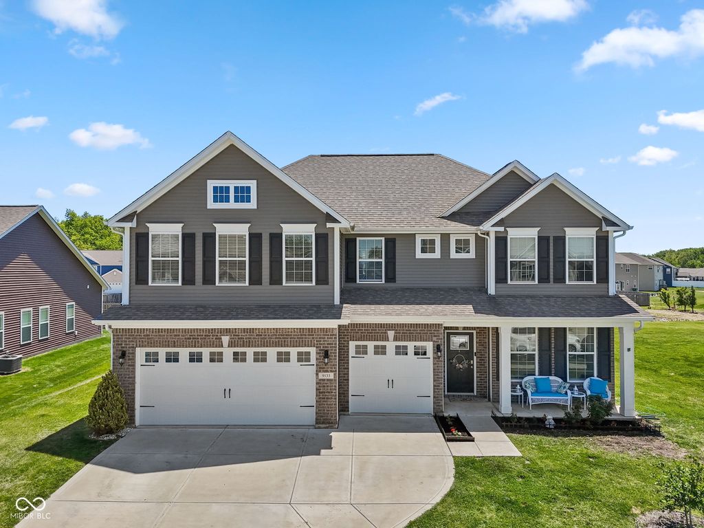 9133 Thames Drive, Avon, IN 46123