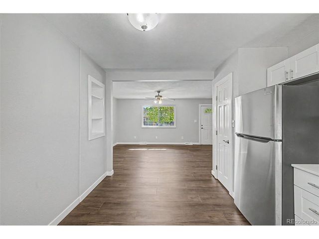 875 Memphis St, Aurora, CO 80011