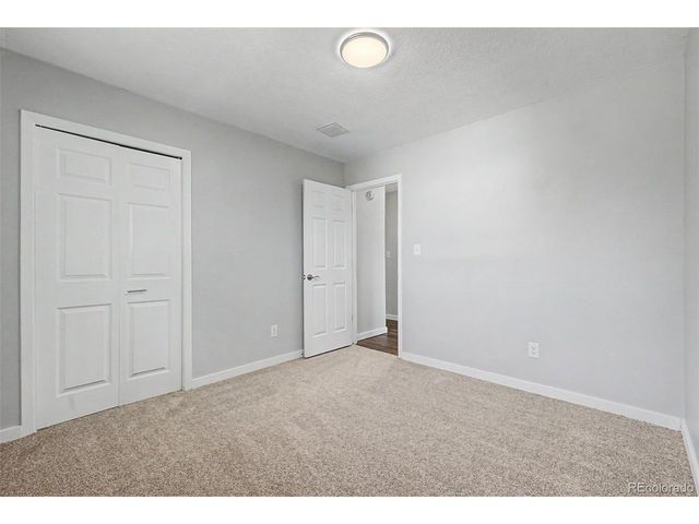 875 Memphis St, Aurora, CO 80011