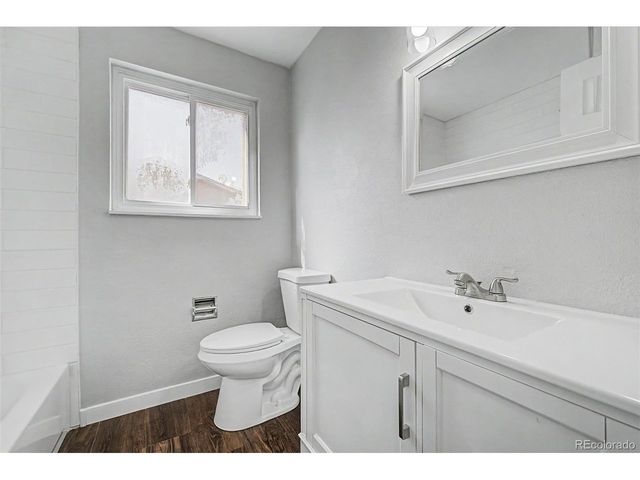 875 Memphis St, Aurora, CO 80011