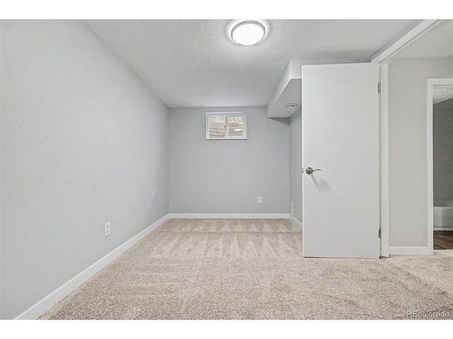 875 Memphis St, Aurora, CO 80011