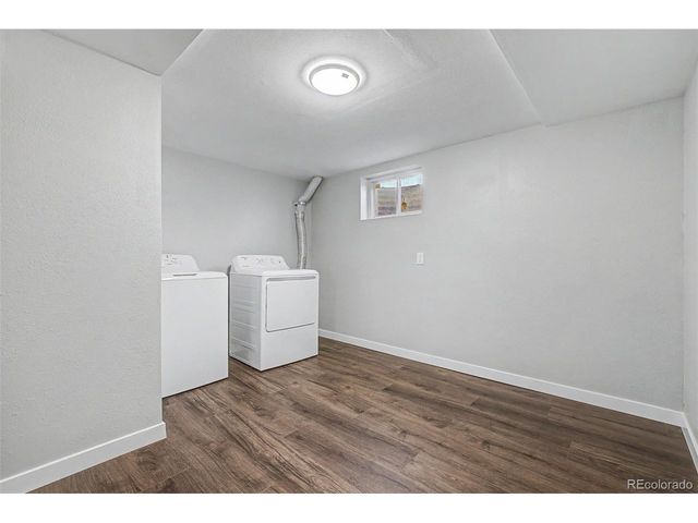 875 Memphis St, Aurora, CO 80011