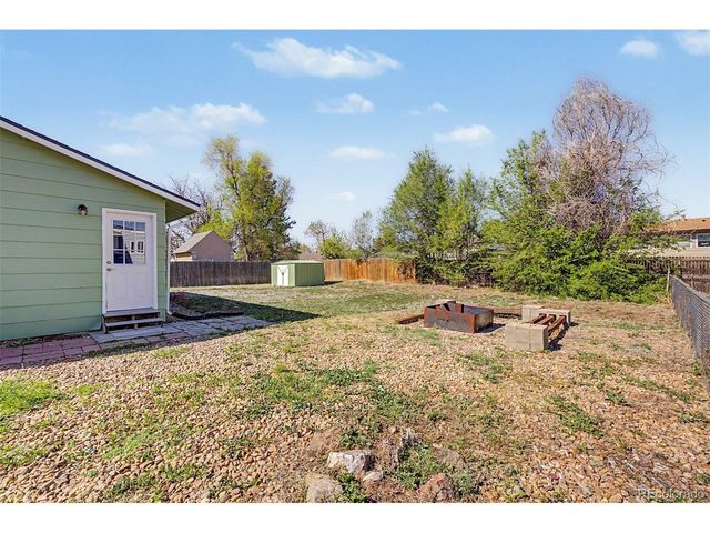 875 Memphis St, Aurora, CO 80011