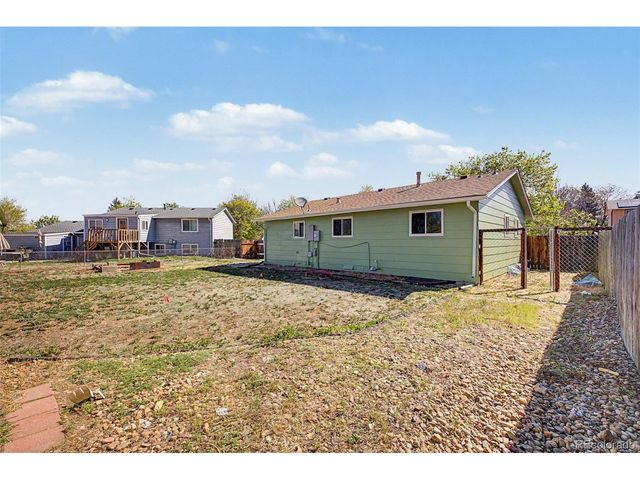 875 Memphis St, Aurora, CO 80011