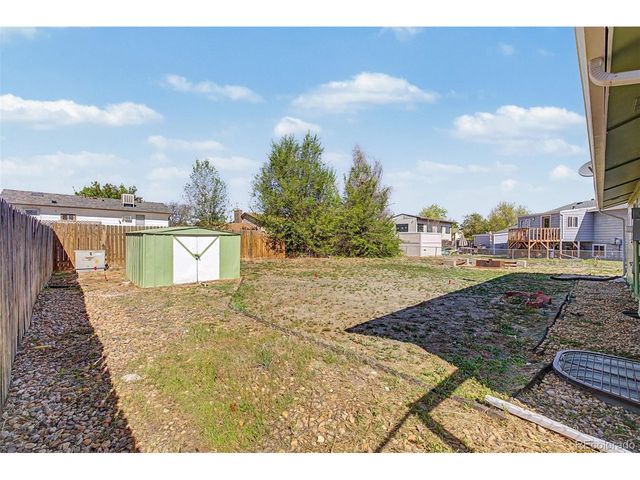 875 Memphis St, Aurora, CO 80011