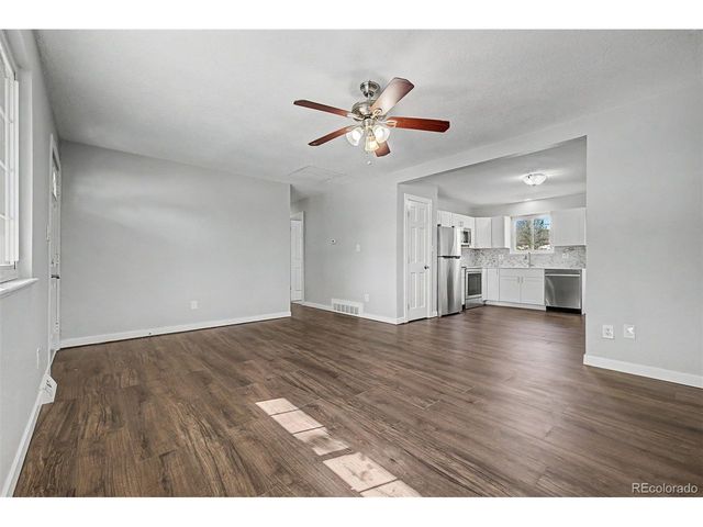 875 Memphis St, Aurora, CO 80011