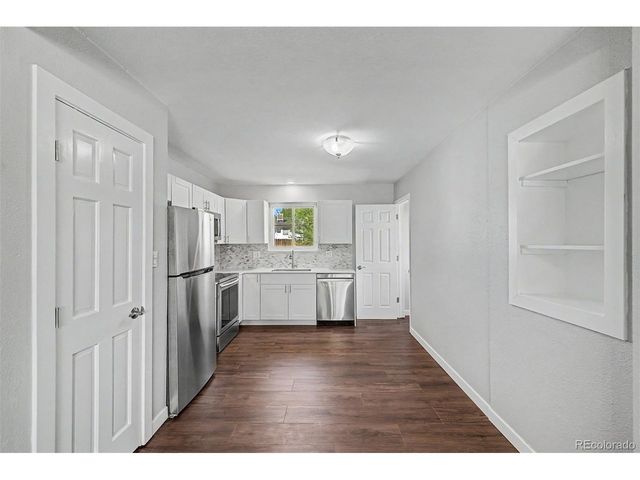 875 Memphis St, Aurora, CO 80011