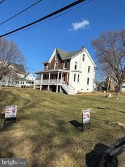 17 NICE RD, Quakertown, PA 18951