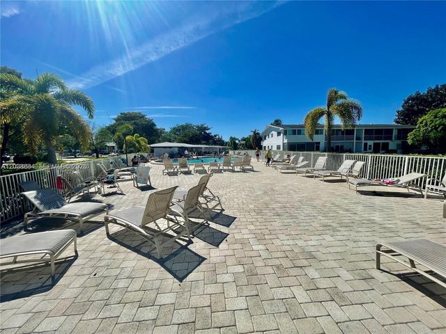 337 Durham J 337, Deerfield Beach, FL 33442