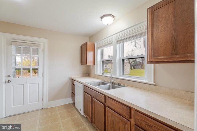 1805 KELLY ISLAND RD, Martinsburg, WV 25405