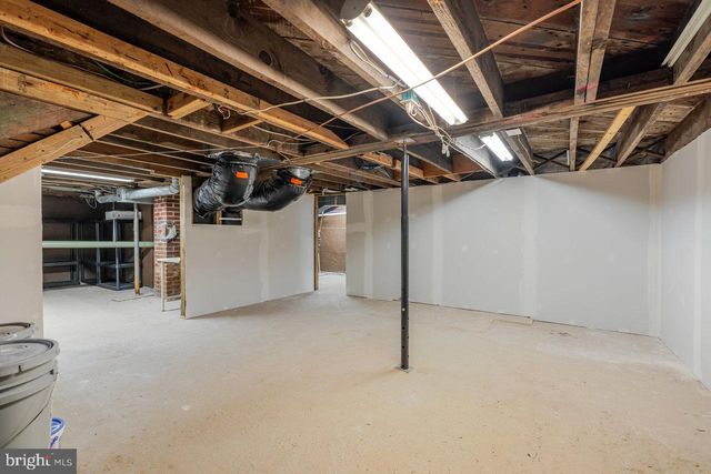 1805 KELLY ISLAND RD, Martinsburg, WV 25405