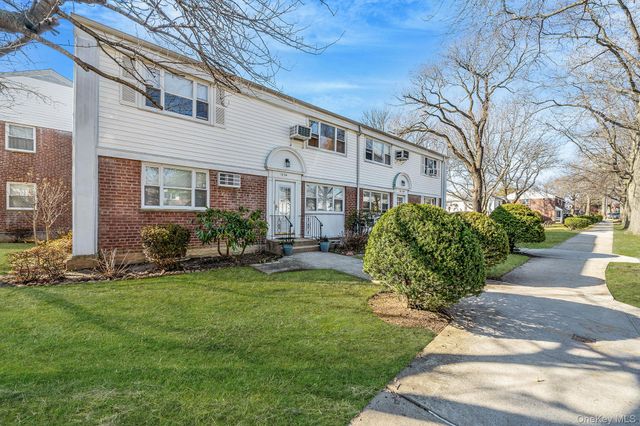 1530 212th Street 223, Bayside, NY 11360