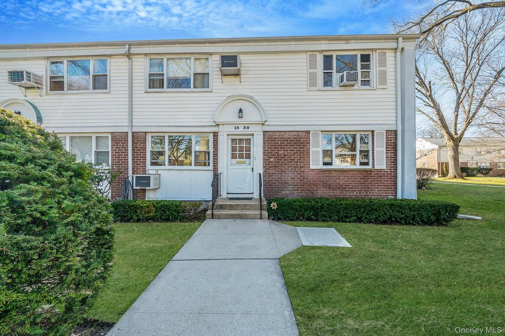 1530 212th Street 223, Bayside, NY 11360