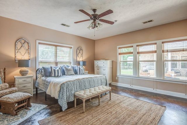 1215 Beaver Creek Dr, Mason, TN 38049