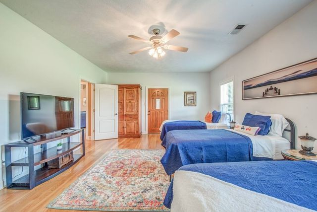 1215 Beaver Creek Dr, Mason, TN 38049