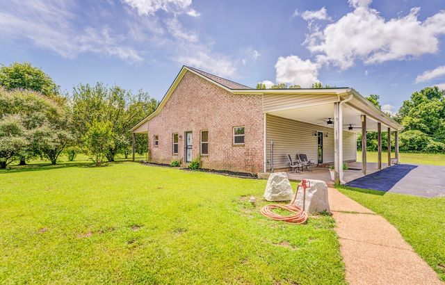 1215 Beaver Creek Dr, Mason, TN 38049