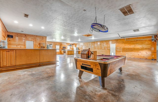 1215 Beaver Creek Dr, Mason, TN 38049