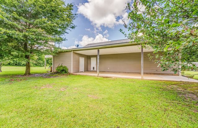 1215 Beaver Creek Dr, Mason, TN 38049