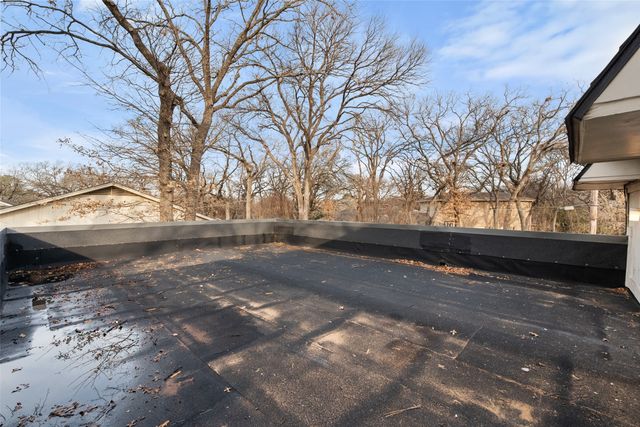 701 Rocky Canyon Road, Arlington, TX 76012