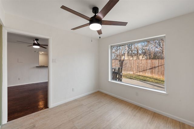 701 Rocky Canyon Road, Arlington, TX 76012