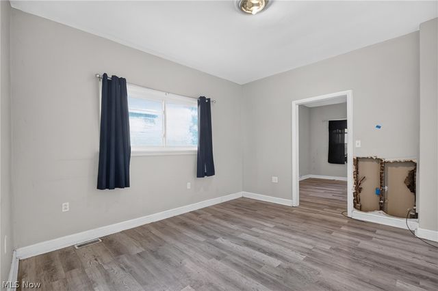 7115 Park Avenue, Cleveland, OH 44105